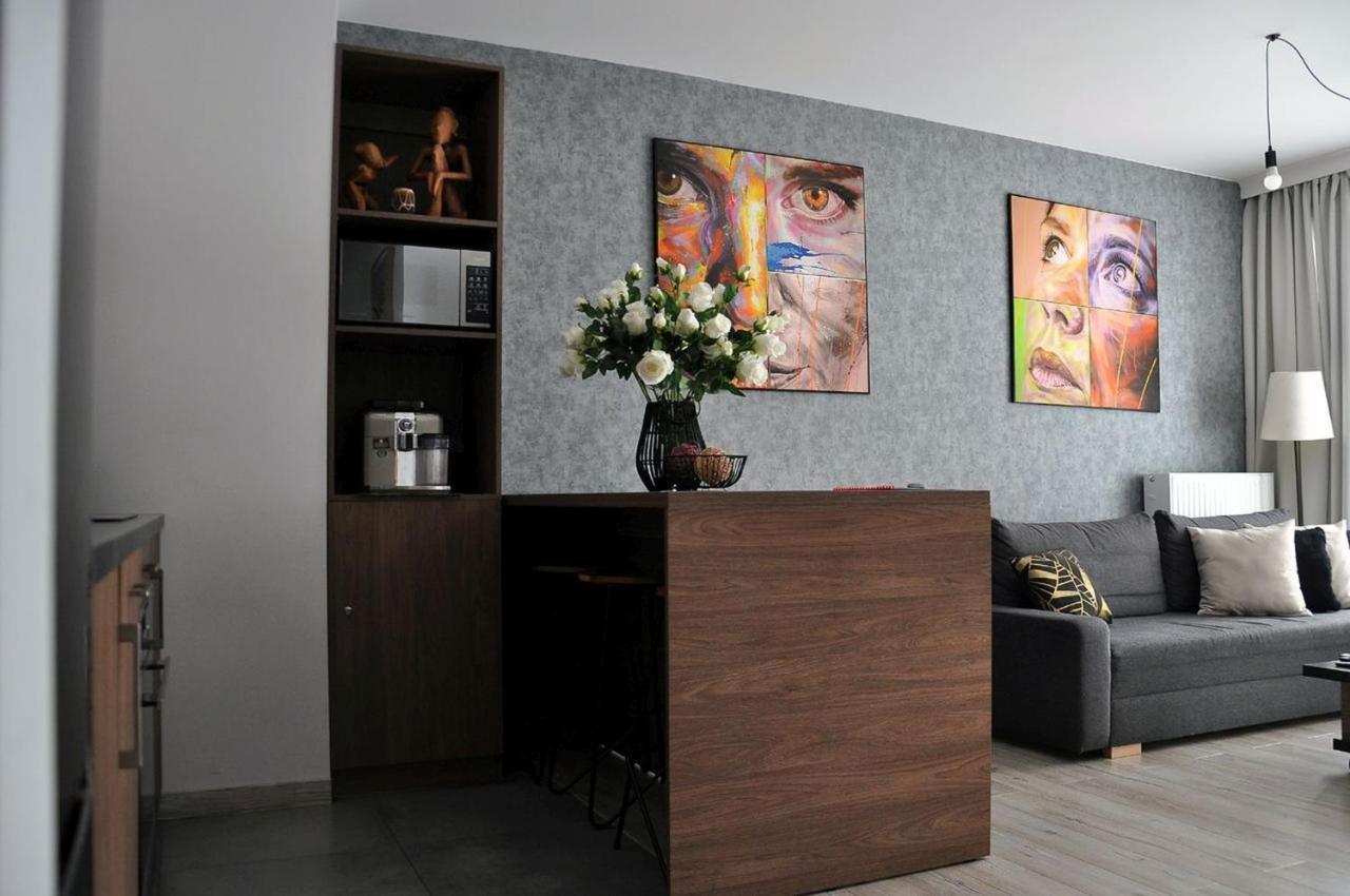 Q Apart Gold-Trzy Pokoje, Manufaktura, Klimatyzacja I Garaz Gratis, Tv Max, Fv, Gwarancja Zadowolenia Łódź Exterior foto
