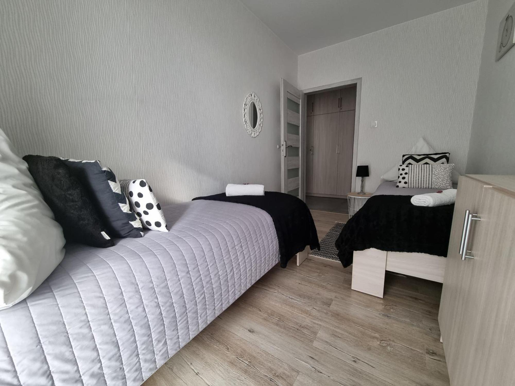 Q Apart Gold-Trzy Pokoje, Manufaktura, Klimatyzacja I Garaz Gratis, Tv Max, Fv, Gwarancja Zadowolenia Łódź Exterior foto