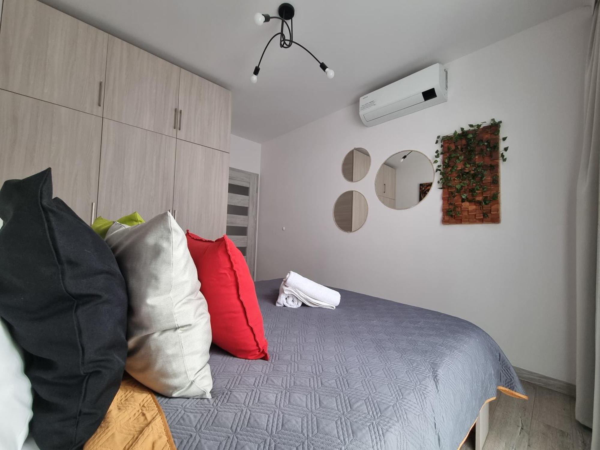 Q Apart Gold-Trzy Pokoje, Manufaktura, Klimatyzacja I Garaz Gratis, Tv Max, Fv, Gwarancja Zadowolenia Łódź Exterior foto